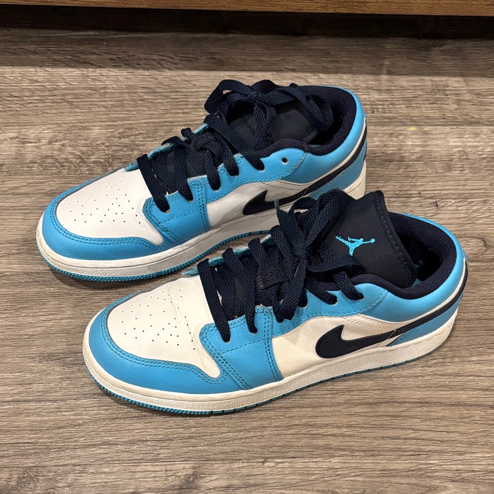 Jordan Kids Sneakers in Blue and White